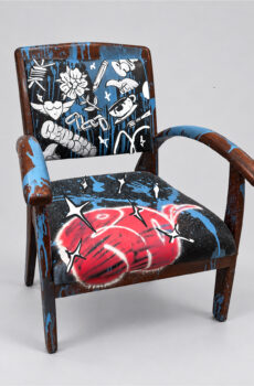 Chaise Take a Break With Roger